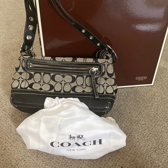Coach Print Black Handbag - Picture 1 of 4